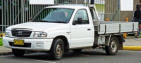 2005 Mazda Bravo (B2500) DX 2-door cab chassis (2011-12-06).jpg